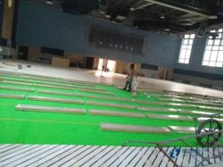 懸浮體育木地板施工隊(duì)