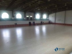 購買俄勒岡松舞臺(tái)體育場館地板牌子