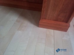 松木舞臺(tái)運(yùn)動(dòng)場地木地板哪個(gè)牌子較好